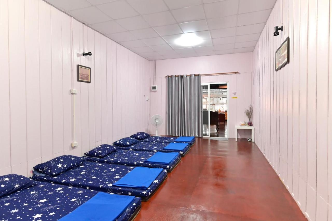 Rub Lom Chom Klong Homestay 춤폰 외부 사진