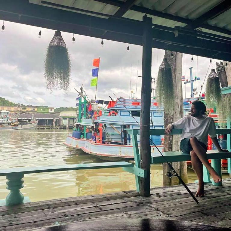 Rub Lom Chom Klong Homestay 춤폰 외부 사진