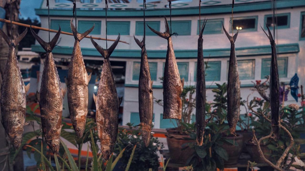 Rub Lom Chom Klong Homestay 춤폰 외부 사진